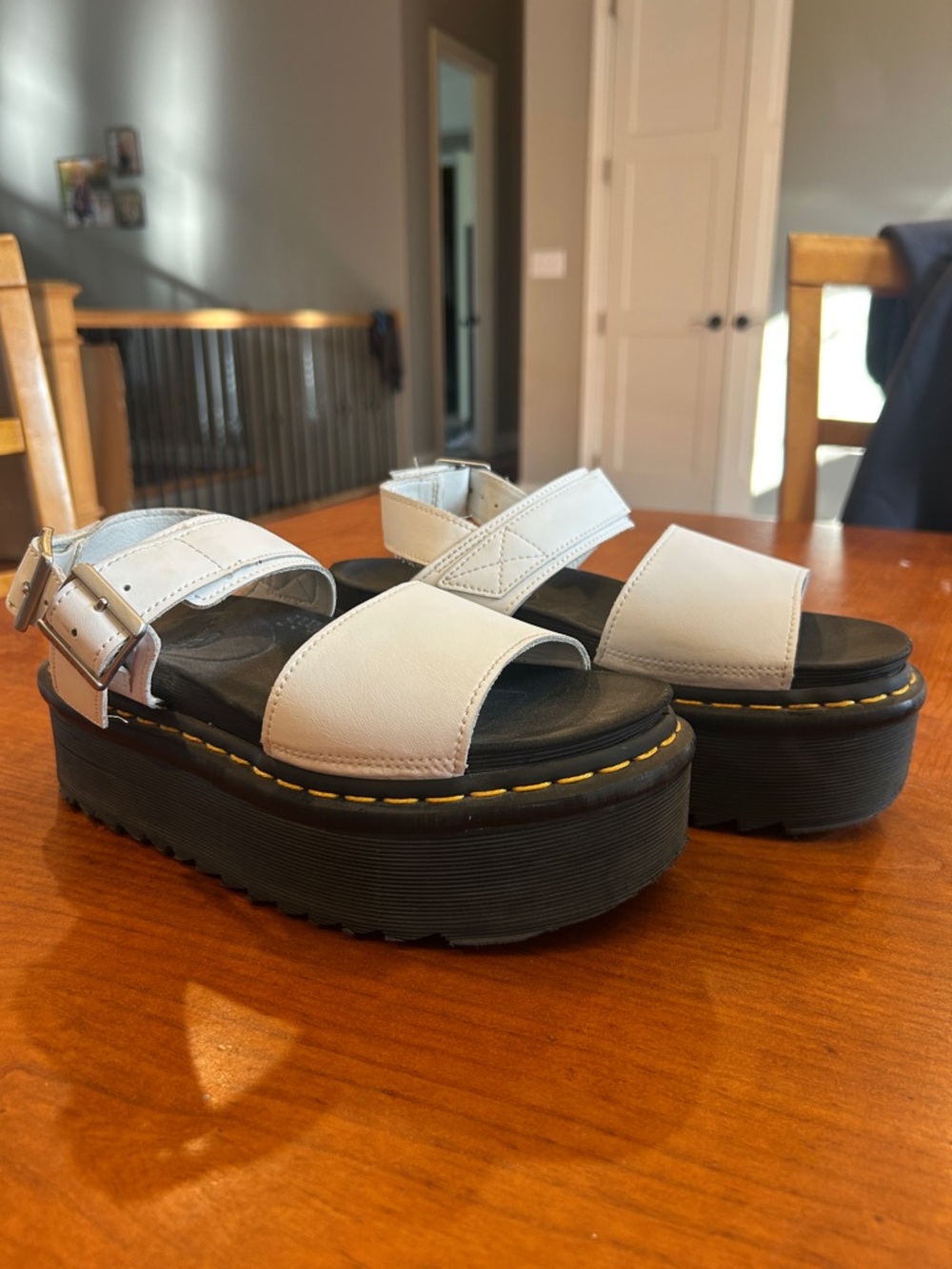 Dr. Martens Voss Quad II White size 7